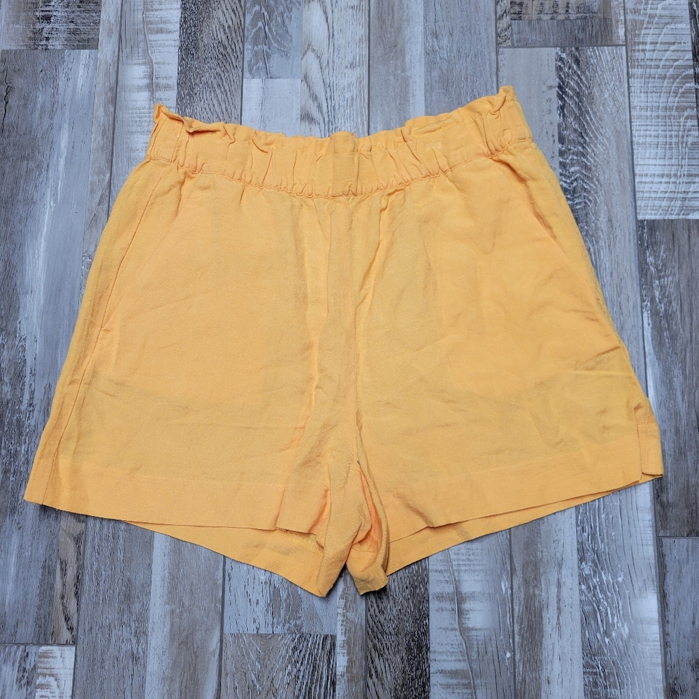 New Loft Yellow Linen Shorts Size Small
